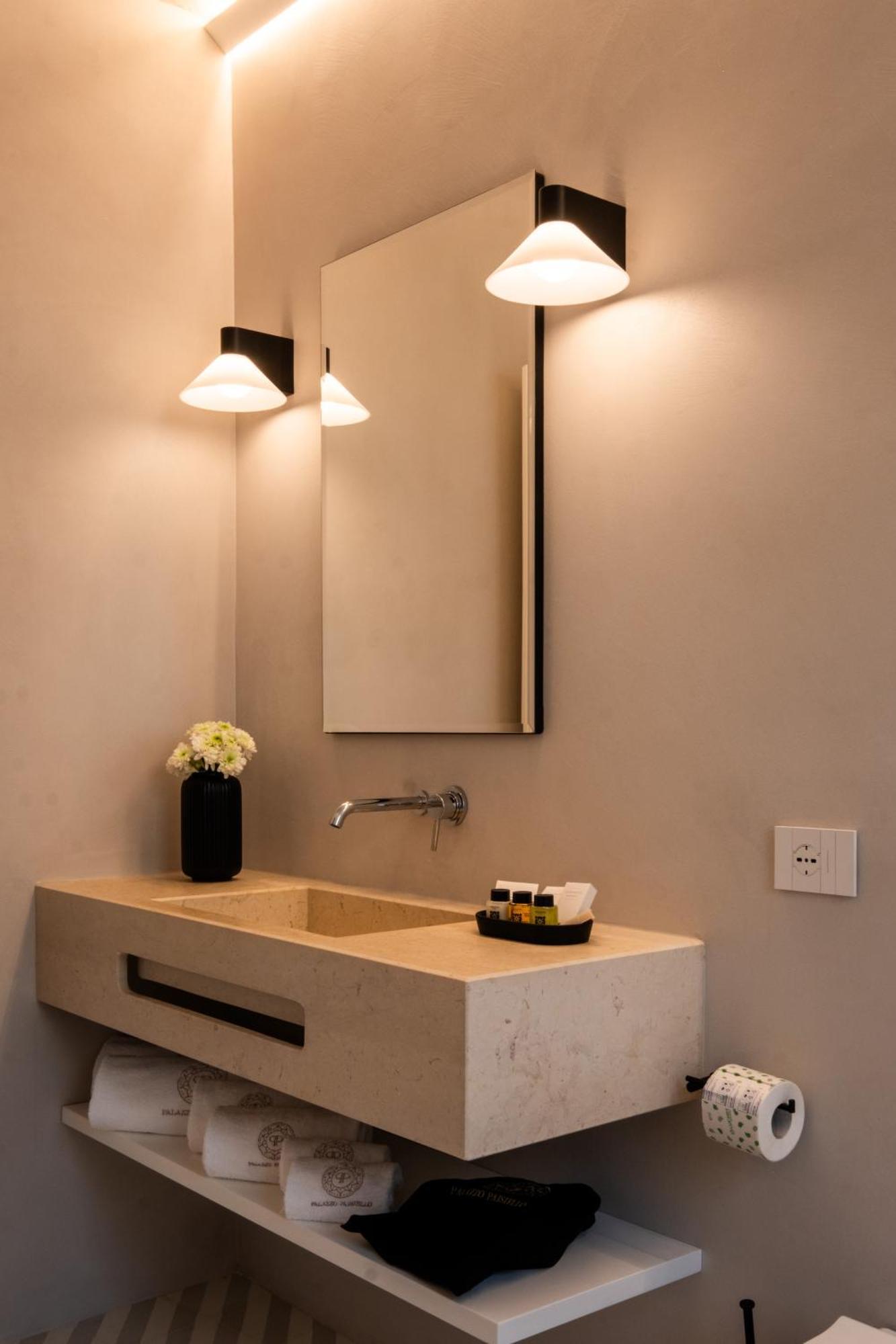 Palazzo Paisiello - Luxury Rooms レッチェ 部屋 写真
