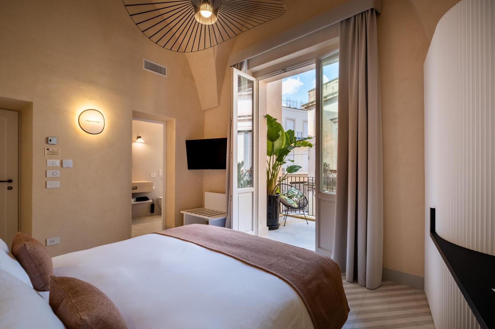 Palazzo Paisiello - Luxury Rooms レッチェ エクステリア 写真