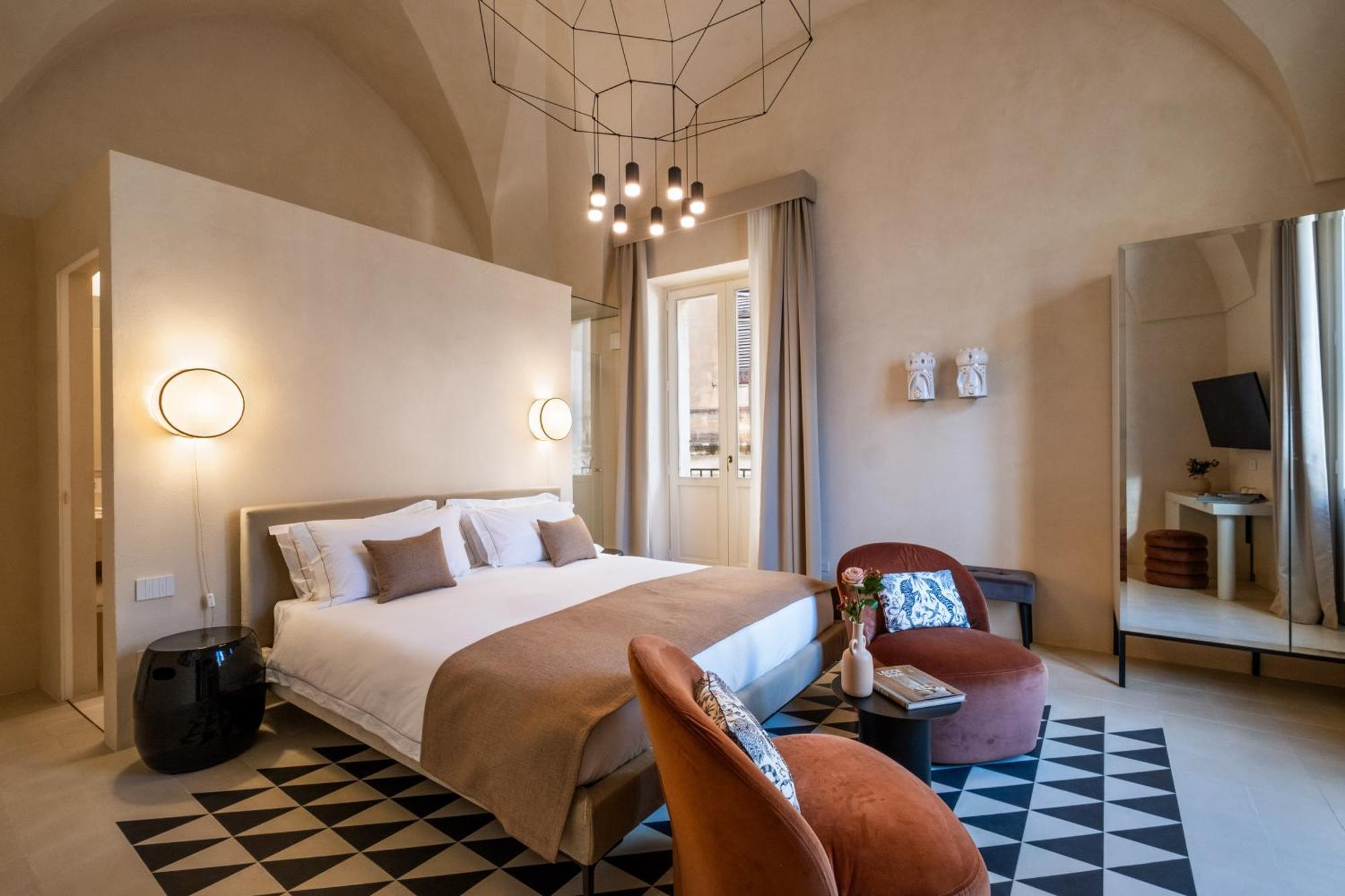 Palazzo Paisiello - Luxury Rooms レッチェ エクステリア 写真